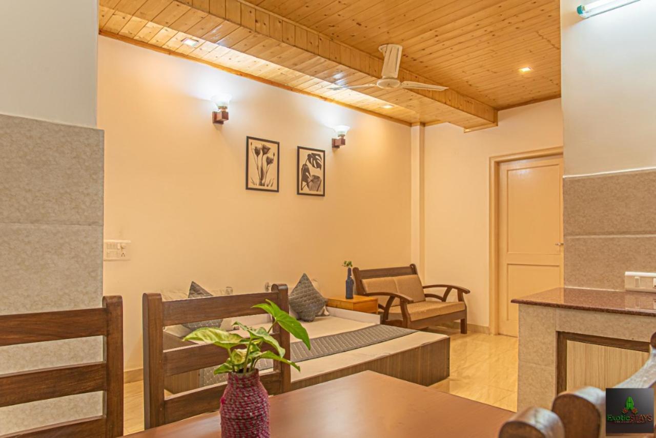 The Western Heights I Serviced Apartments I Pvt Balcony I Lift I Peacefull Area I Family Accomodation I Kasauli I By Exotic Stays Exterior foto