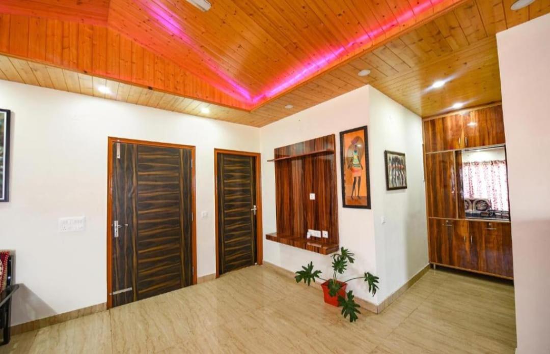 The Western Heights I Serviced Apartments I Pvt Balcony I Lift I Peacefull Area I Family Accomodation I Kasauli I By Exotic Stays Exterior foto