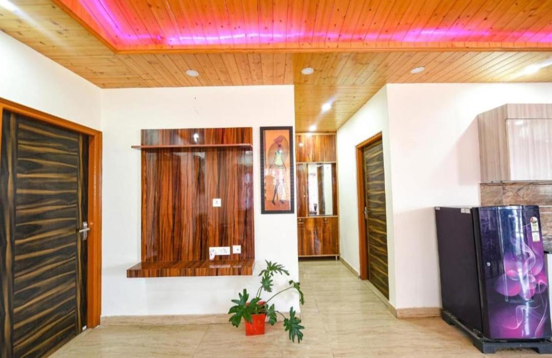 The Western Heights I Serviced Apartments I Pvt Balcony I Lift I Peacefull Area I Family Accomodation I Kasauli I By Exotic Stays Exterior foto