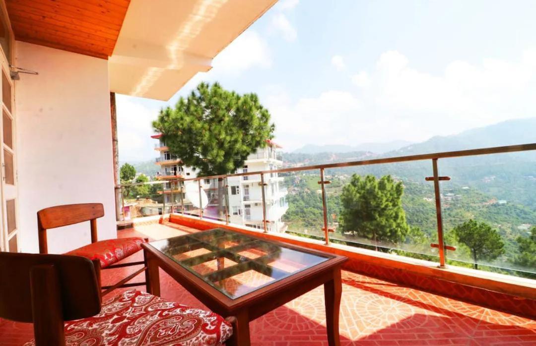 The Western Heights I Serviced Apartments I Pvt Balcony I Lift I Peacefull Area I Family Accomodation I Kasauli I By Exotic Stays Exterior foto